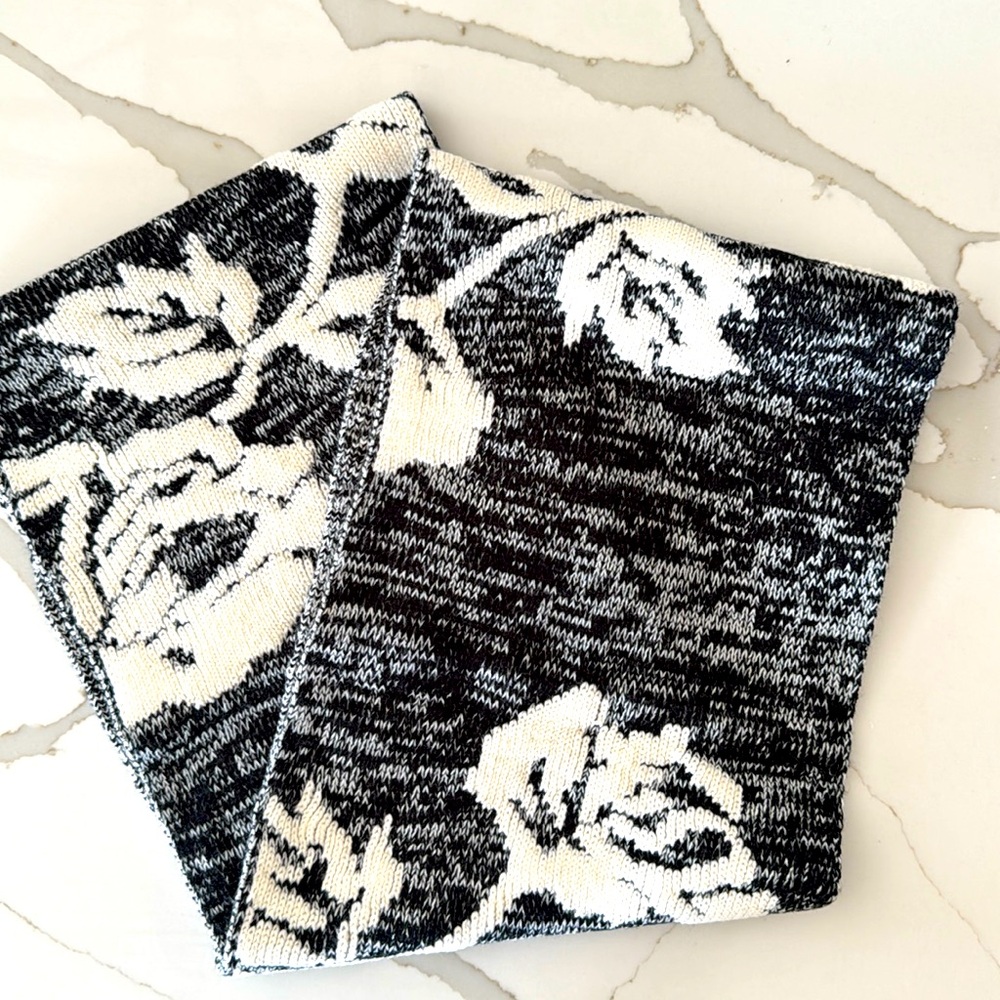 GAP Jacquard Floral Winter Infinity Scarf Wrap